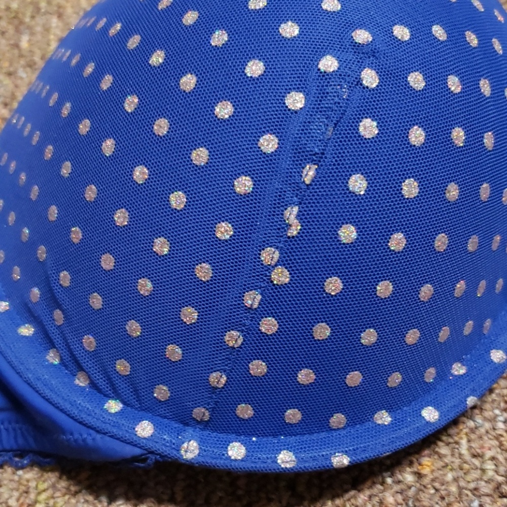Victoria Secret Bra - Picture 3 of 4